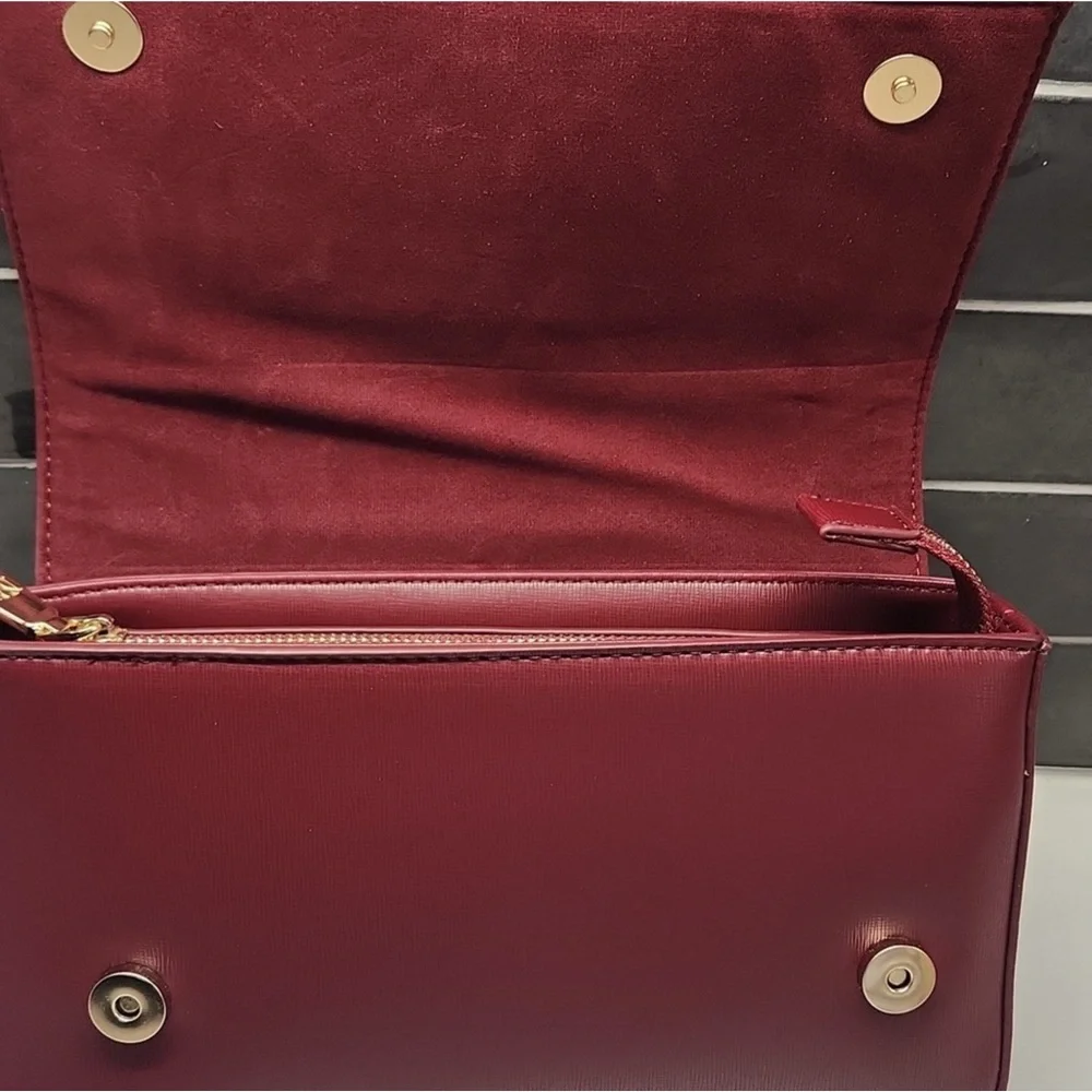 Badgley Mischka Bow Crossbody NWT - Picture 7 of 7